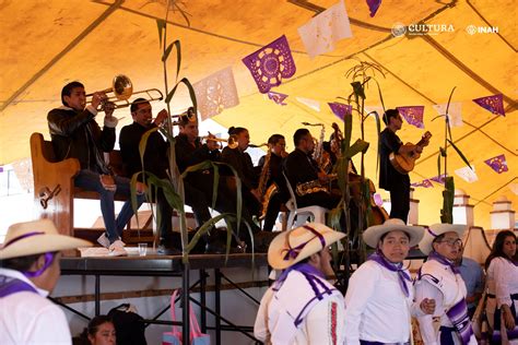 La danza de arrieros tradición esencial en la Fiesta del Divino