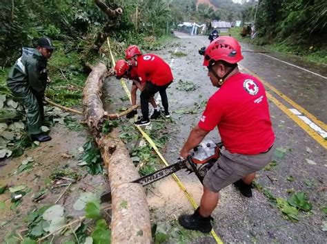 Pia Ph Red Cross Emergency Response Units Rescue Trapped People Due