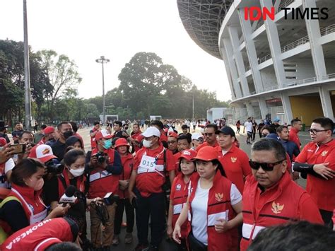 Rayakan Hut Ke Ri Puan Sekjen Pdip Jogging Di Gbk