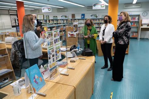 ملف 2021 11 26 Visita a la Biblioteca Pública Fermín Caballero de