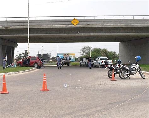 Un Automovilista Alcoholizado Colision Una Columna De Alumbrado