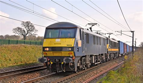 Saturdays Intermodal Db Cargo Class 90s 90034 And 90020 H Flickr