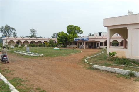 Andhra University Campus, Tadepalligudem - courses, fee, cut off ...