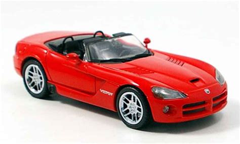 Coche Miniatura Dodge Viper Srt Hot Wheels Srt Rojo