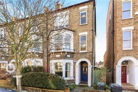 3 Bedroom Maisonette For Sale In Kentish Town