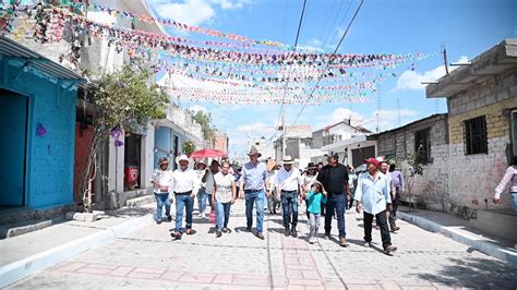 Enrique Vega Carriles Entrega Urbanizaci N De Calles En La Comunidad De