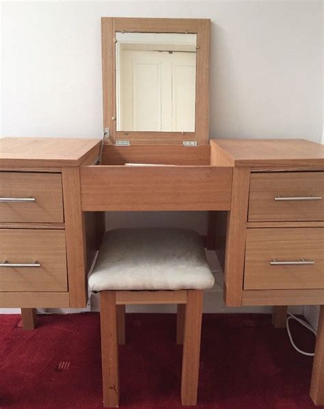 Solid Oak Dressing Table With Mirror Drawers Good Condition In