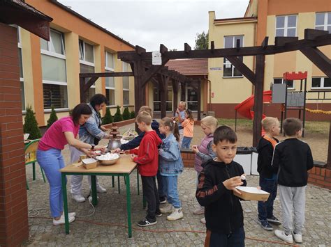 Dzie Dziecka W Sp Szko A Podstawowa Nr Im Henryka Sienkiewicza W