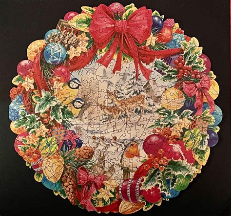 Wentworth Wooden Puzzles / 300 pieces / Christmas Wreath by John ...