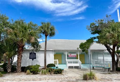 ISLAND PLAYERS - Updated March 2025 - 10009 Gulf Blvd, Anna Maria