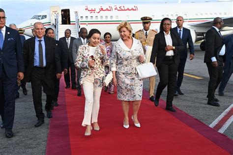 Abidjan La Princesse Lalla Asmae et la Première Dame de Côte d Ivoire