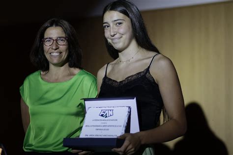 Triple Distinci N Para El Club Waterpolo Dos Hermanas Pqs En La Gala