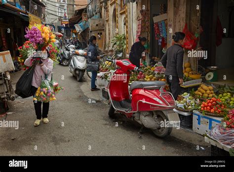 Old Quarter Hanoi Vietnam Hi Res Stock Photography And Images Alamy