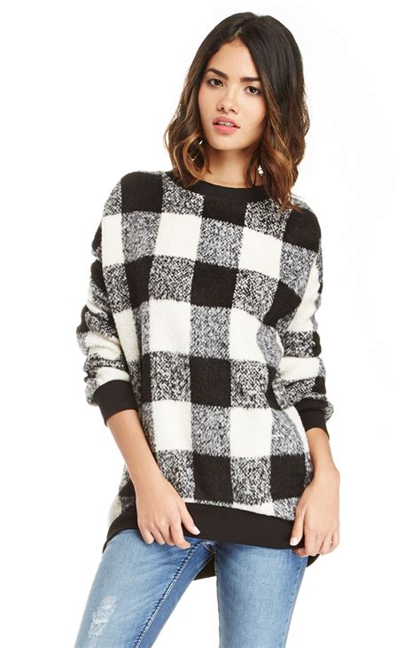 J O A Plaid Voluminous Sweatshirt In Black White Dailylook