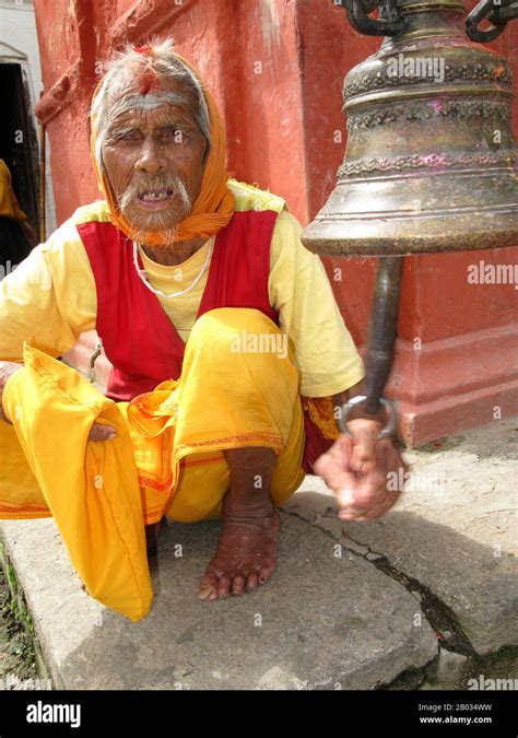 Sleeping vishnu hi-res stock photography and images - Alamy