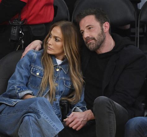 Photo Jennifer Lopez Et Son Compagnon Ben Affleck Assistent Au Match