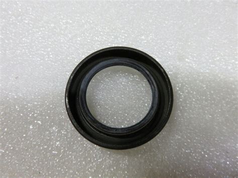 J9B Evinrude Johnson OMC 310599 Propeller Shaft Seal OEM New Factory