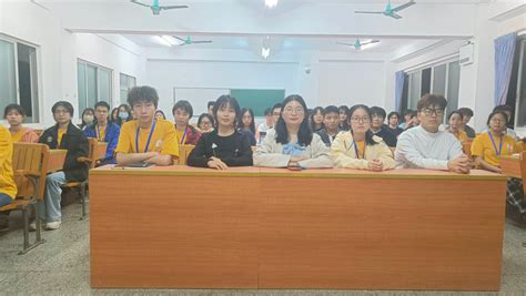 化学与材料工程学院：新学期全体团支书会议顺利召开