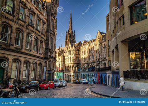 Street View Of The Historic Royal Mile Edinburgh Stock Photo Image