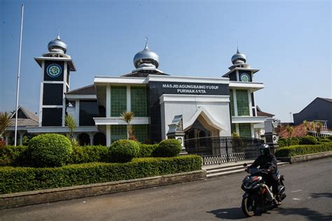 Masjid Agung Baing Yusuf Jejak Sejarah Sang Ulama Besar Penyebar Islam