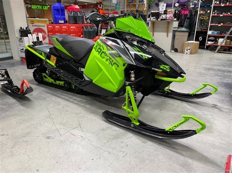 Arctic Cat Zr Rr Edullinen Toimitus Koko Suomeen Cm