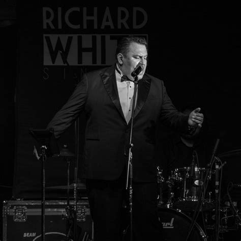 Richard White Instagram Facebook Linktree