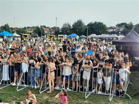 Wakacyjny Koncert Gwiazd Z Cyklu Dni Ziemi Skaryszewskiej Mn Stwo