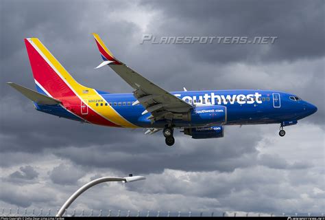 N Wn Southwest Airlines Boeing H Wl Photo By Delta Oscar Lima