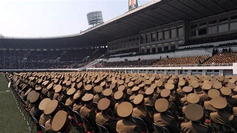 Nordkorea Feiert Geburtstag Von Kim Il Sung Mit Milit Rparade