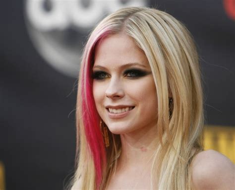 Avril Lavigne Opens Up About Battle With Lyme Disease In Good Morning