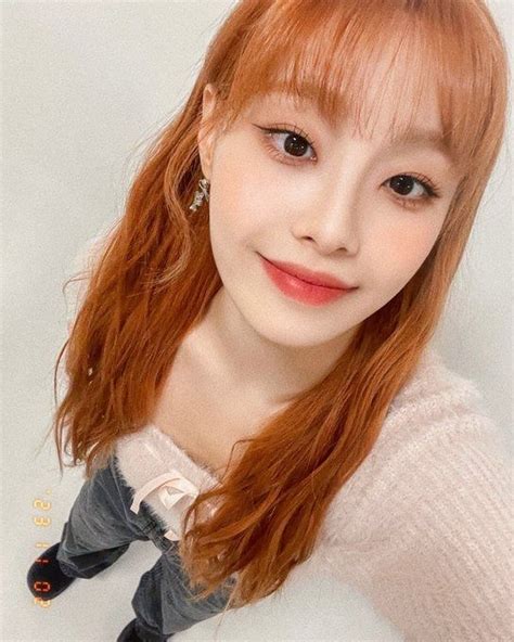 ホーム X Chuu Loona Kpop Hair Beautiful Girlfriend