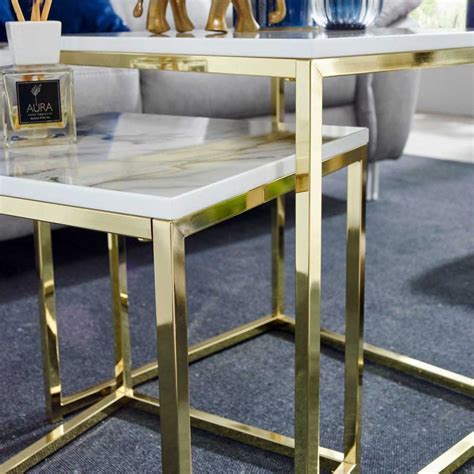 Satz Couchtisch In Marmor Optik Mit B Gelgestell In Gold Vilanda