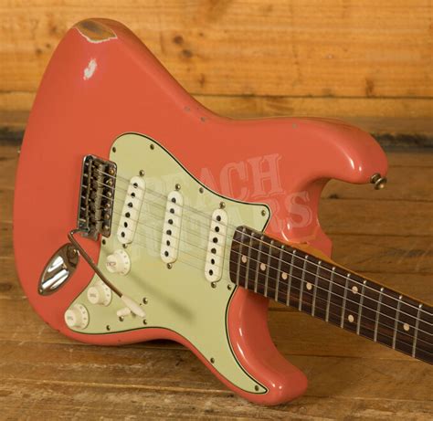 Fender Custom Shop Ltd 60 Strat Relic Faded Aged Tahitian Coral