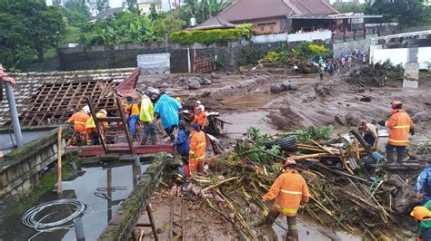 Banjir Bandang Terjang Rumah Warga Di Dusun Gintung Kota Batu