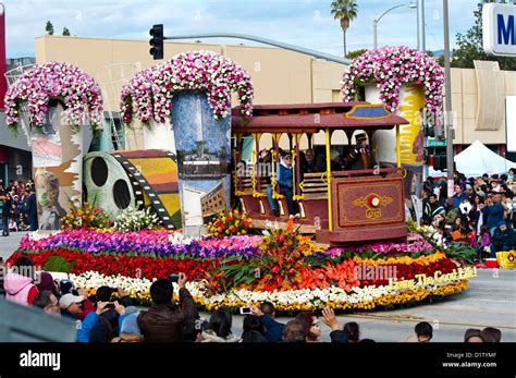 Pasadena rose parade float hi-res stock photography and images - Alamy