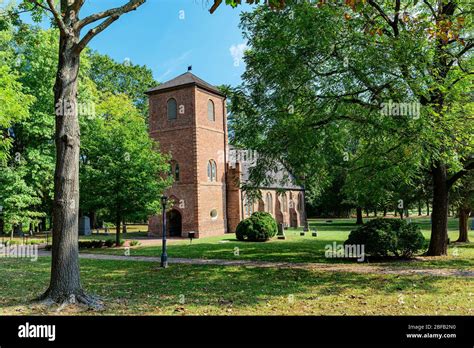 Historic St Lukes Church In Smithfield Virginia Stock Photo Alamy