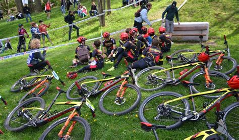 VTT l équipe Creuse oxygène remporte le relais de la coupe de France