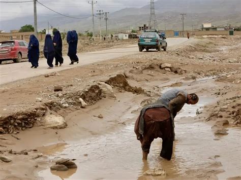 هلال احمر ایران برای کمک به آسیب‌دیدگان سیل در افغانستان اعلام آمادگی