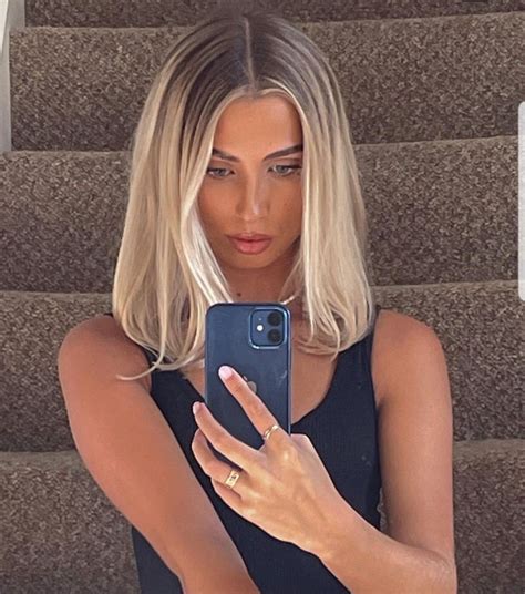 Pin By Jessie On Hair Inspo Short Blonde Hair Blonde Lob Hair Blonde Hair