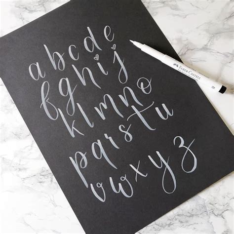 Handlettering Alphabet Brushlettering Weiss Auf Schwarz