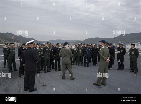 Sasebo Japan April 20 2017 Cmdr Jason Stumpf Air Boss Of