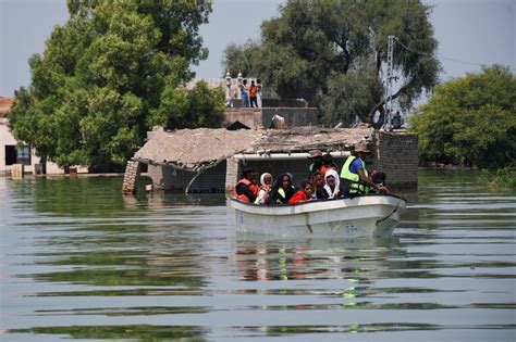 Un Chief Visits Pakistan Floods And Other Environment Stories World