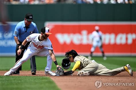 살아난 김하성 또 멀티히트시즌 20도루까지