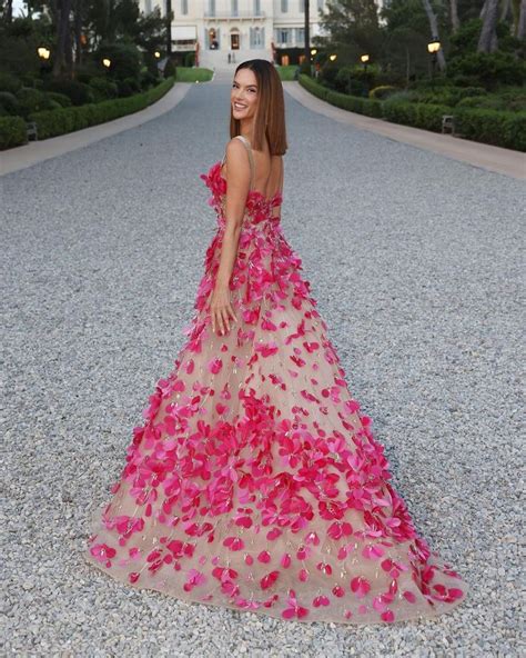 Harper S Bazaar Uk On Instagram Alessandra Ambrosio Wore An Elie Saab