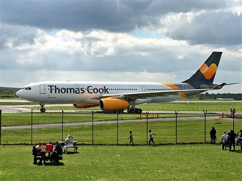 Thomas Cook A Man Airlinereporter