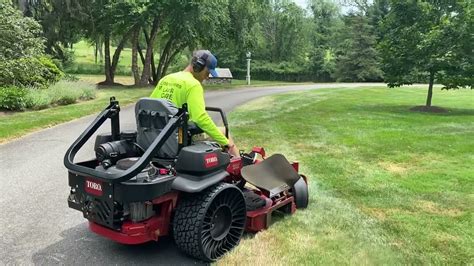 Toro Z Master 6000 Series Zero Turn Mowing Action After True Rake