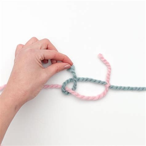 Magic Knot Yarn Join For Knit And Crochet