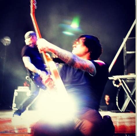 Tom DeLonge Angels and airwaves 2010 | Blink 182 tom delonge, Blink 182 ...