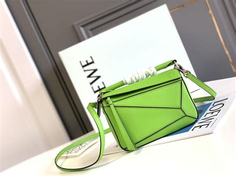 Loewe Сумка - купить с доставкой по выгодным ценам в интернет-магазине ...
