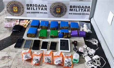 Brigada Militar Evita Arremesso De Drogas E Celulares Para A